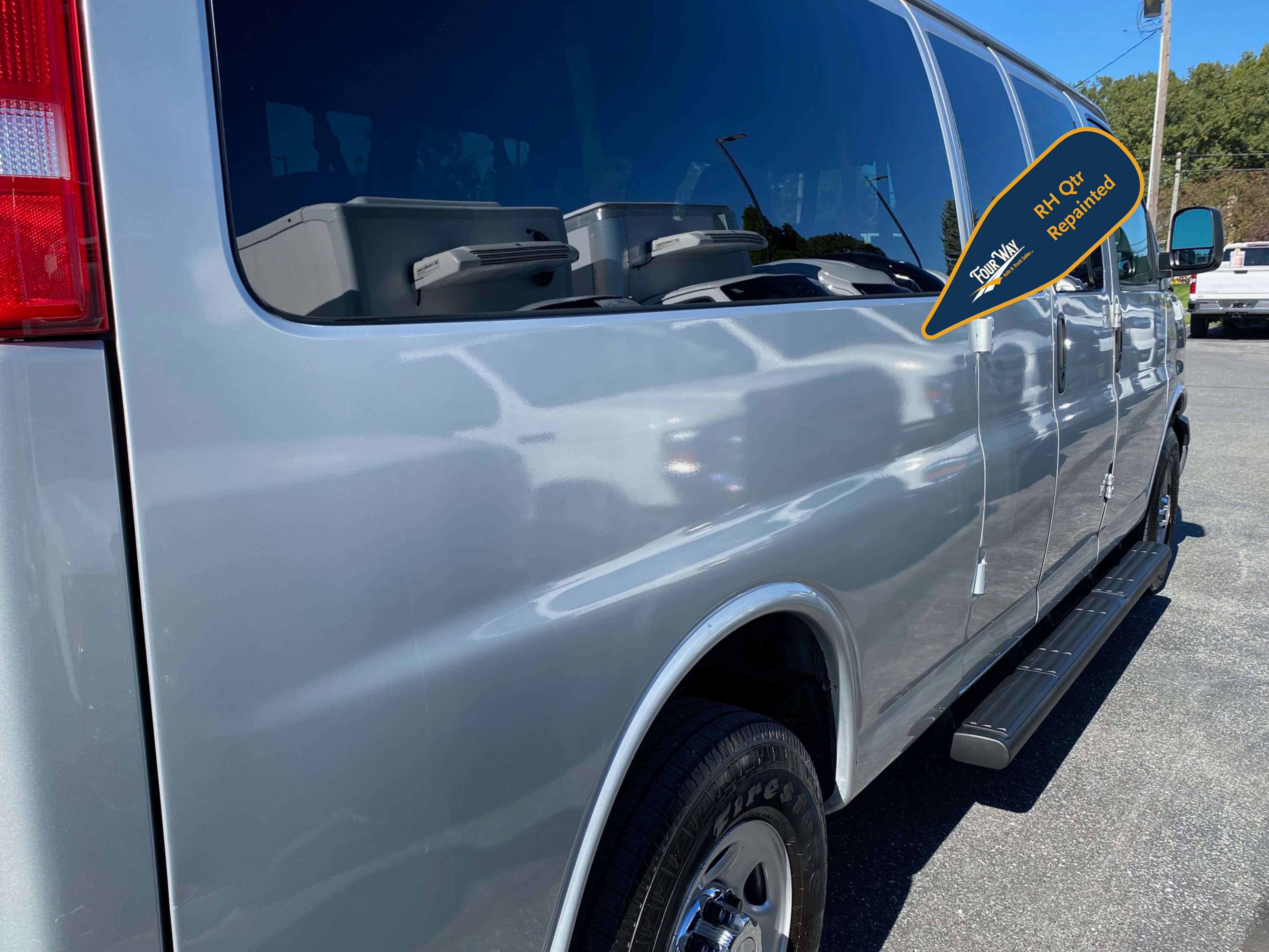 Used 2019 Chevrolet Express 3500 LT w/ LT Preferred Equipment Group RWD image 34