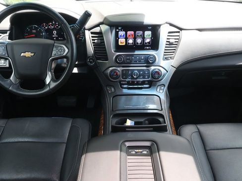 Used 2019 Chevrolet Tahoe Premier AWD/4WD image 18