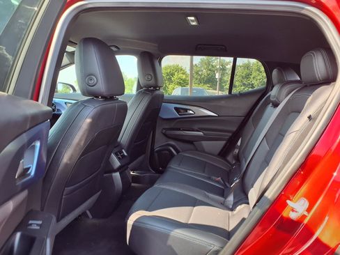 Used 2025 Chevrolet Equinox EV LT w/ Convenience Package FWD image 21