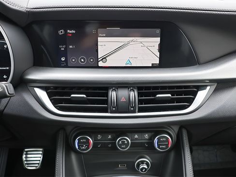 New 2025 Alfa Romeo Stelvio Sprint image 14