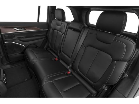 New 2026 Jeep Grand Cherokee Limited AWD/4WD image 8