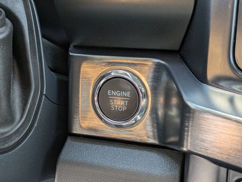 Certified 2025 Ford F250 Lariat AWD/4WD image 23