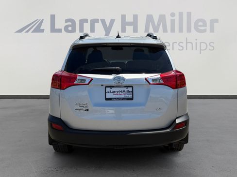 Used 2014 Toyota RAV4 LE FWD image 4