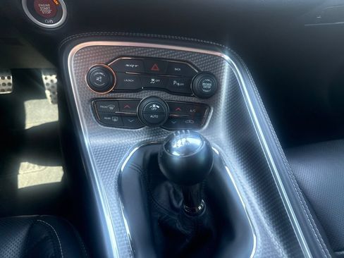 Used 2016 Dodge Challenger SRT Hellcat RWD image 16