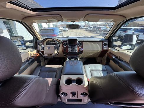 Used 2016 Ford F250 King Ranch w/ King Ranch w/Chrome Package image 11