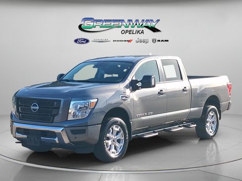 Used 2024 Nissan Titan SV w/ SV Convenience Package AWD/4WD image 3