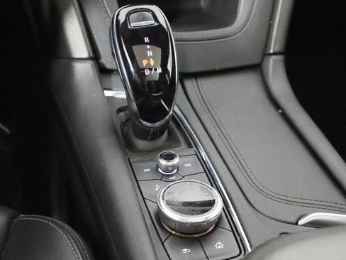 Used 2022 Cadillac XT6 Premium Luxury image 13