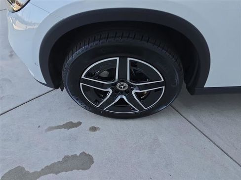New 2026 Mercedes-Benz GLC 300 4MATIC image 11