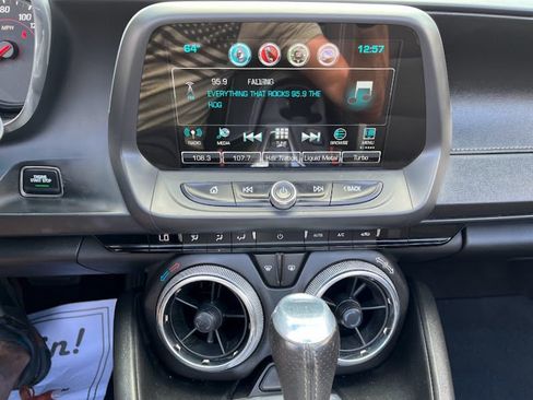 Used 2017 Chevrolet Camaro SS RWD image 17
