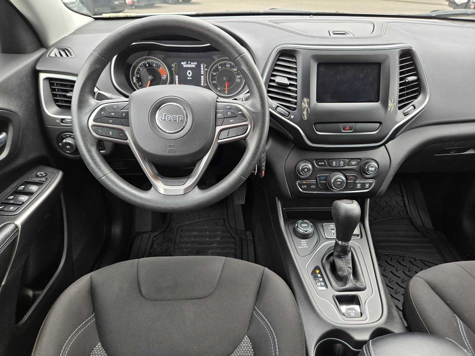 Used 2019 Jeep Cherokee Latitude w/ Popular Appearance Group AWD/4WD image 19