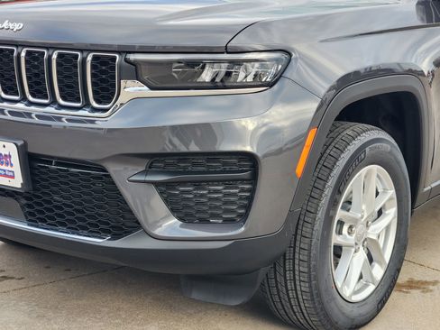 New 2025 Jeep Grand Cherokee Laredo X image 9