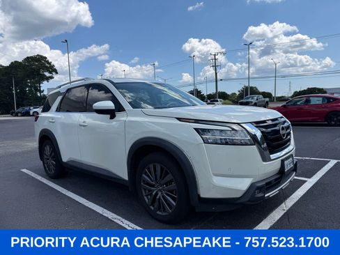 Used 2022 Nissan Pathfinder SL w/ SL Premium Package FWD image 10