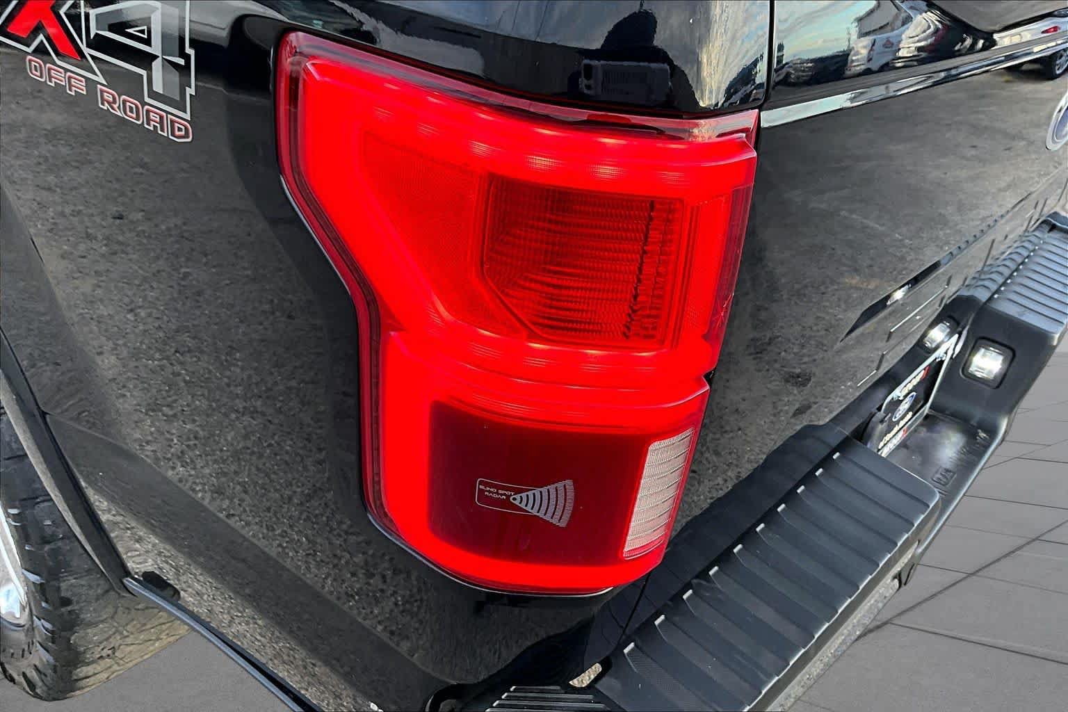 Used 2018 Ford F150 Lariat w/ Equipment Group 502A Luxury AWD/4WD image 30