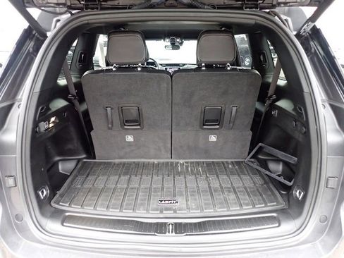 Used 2023 Jeep Grand Cherokee L Laredo image 6