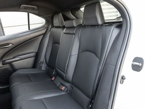 Used 2019 Lexus UX 250h w/ Premium Package AWD/4WD image 13