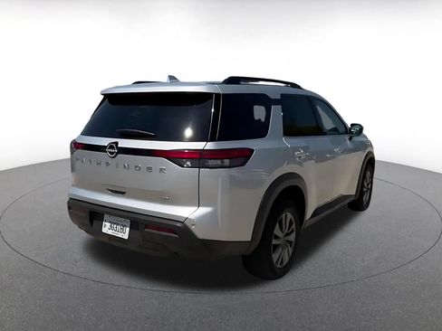 Used 2025 Nissan Pathfinder SV AWD/4WD image 15