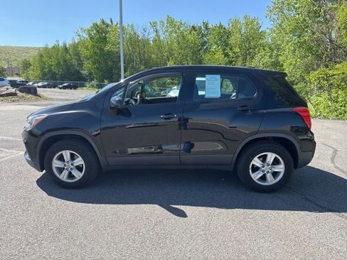 Used 2017 Chevrolet Trax LS AWD/4WD image 8