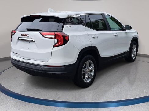 Used 2024 GMC Terrain SLE FWD image 5