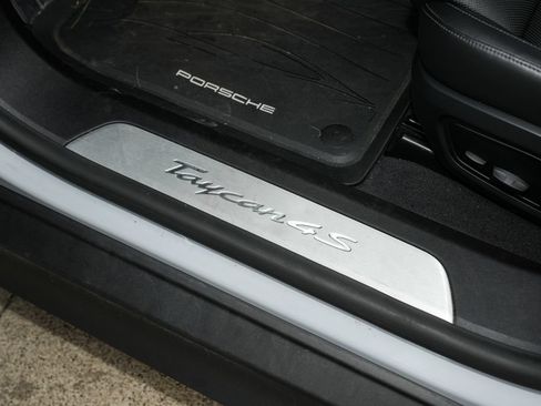 Certified 2025 Porsche Taycan 4S AWD/4WD image 21