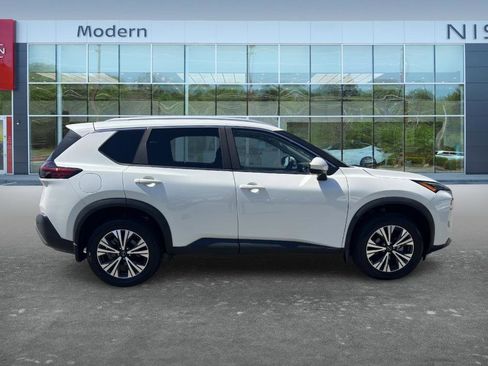 Certified 2023 Nissan Rogue SV w/ SV Premium B Package FWD image 4