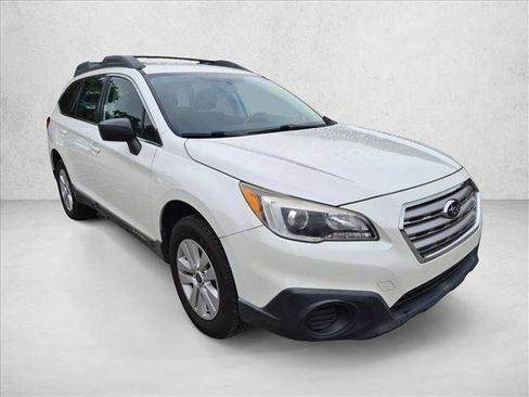 Used 2017 Subaru Outback 2.5i AWD/4WD image 3