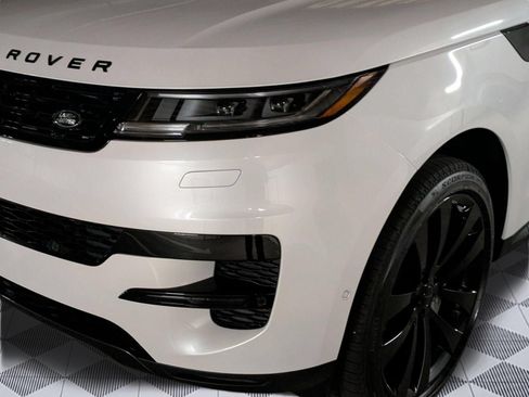 New 2026 Land Rover Range Rover Sport SE AWD/4WD image 10