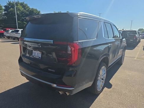 Used 2026 GMC Yukon Denali w/ Sun & Power Step Package AWD/4WD image 4