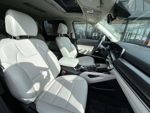 Certified 2024 Kia Telluride S w/ S Sunroof Package image 14