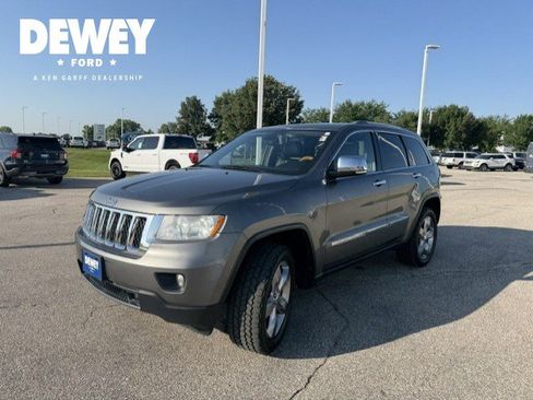 Used 2011 Jeep Grand Cherokee Overland AWD/4WD image 3