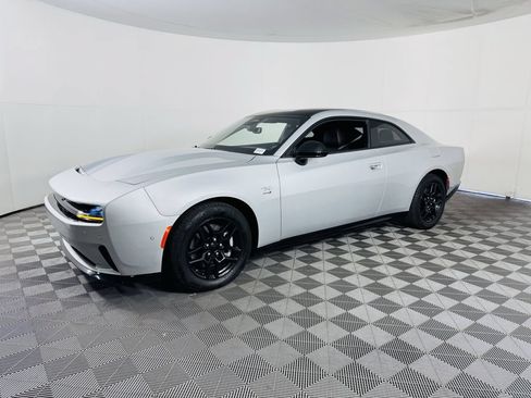 Used 2025 Dodge Charger Daytona R/T w/ Quick Order Package 25M R/T AWD/4WD image 4