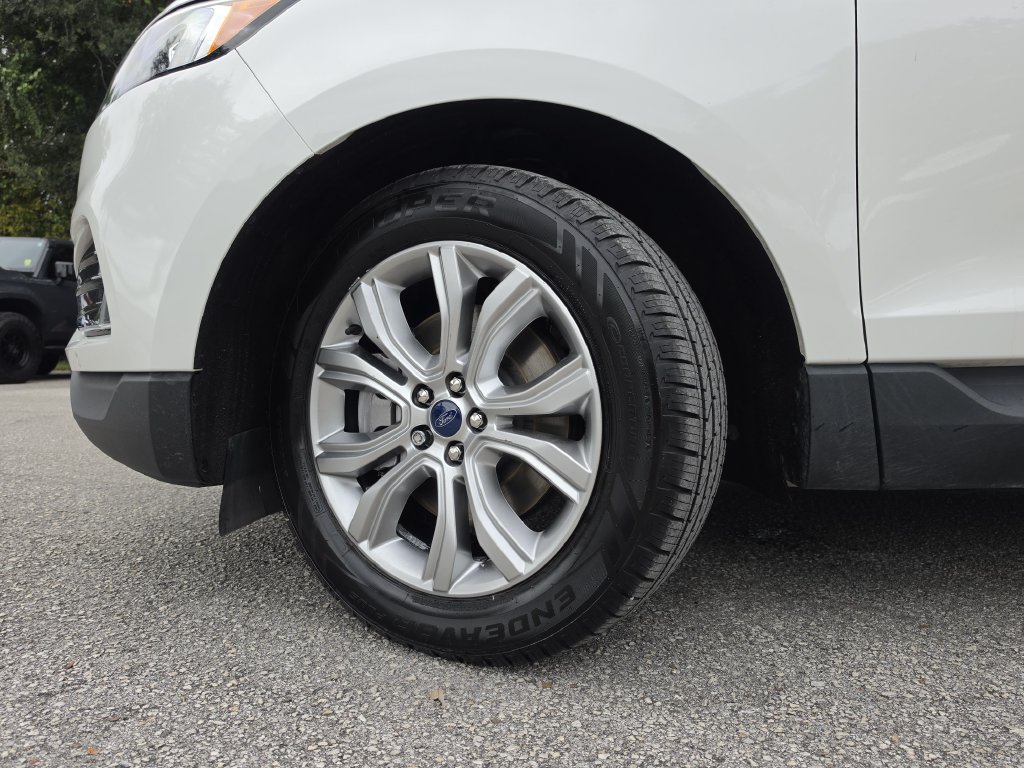 Used 2022 Ford Edge Titanium AWD/4WD image 34