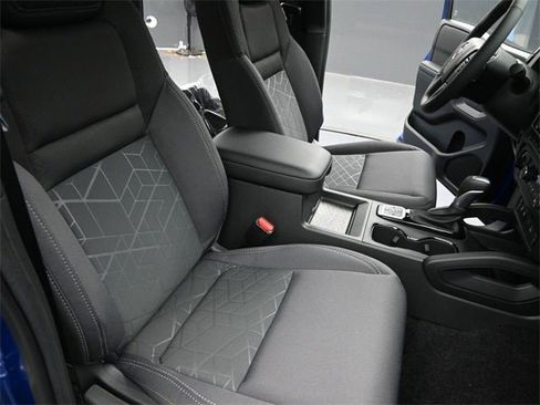 New 2026 Nissan Frontier SV image 30