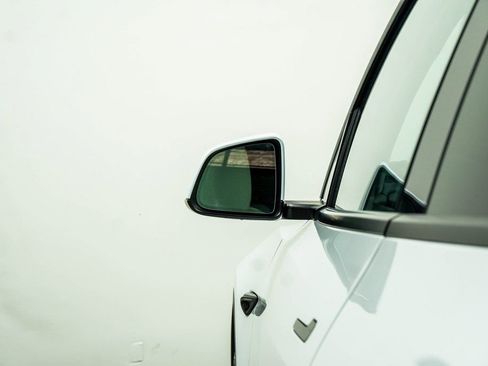 Used 2024 Tesla Model Y Long Range image 14