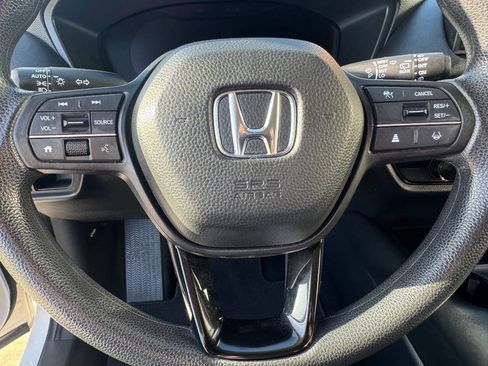 Used 2023 Honda HR-V LX image 13