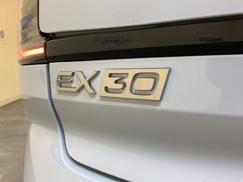 Used 2025 Volvo EX30 Ultra w/ Climate Package AWD/4WD image 18