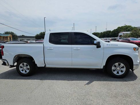 Used 2025 Chevrolet Silverado 1500 LT RWD image 7
