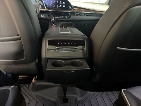 Used 2024 Cadillac Escalade Premium Luxury w/ Performance Package AWD/4WD image 27