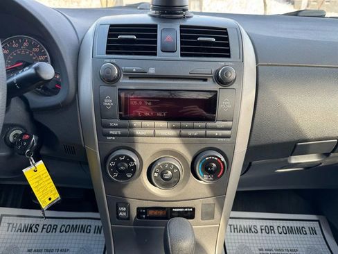 Used 2011 Toyota Corolla S image 16