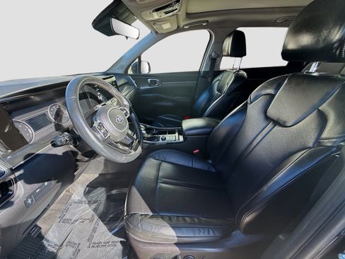 Used 2021 Kia Sorento S w/ Panoramic Sunroof Package AWD/4WD image 18