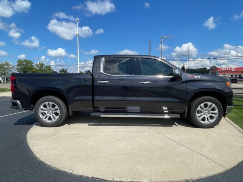 Used 2023 Chevrolet Silverado 1500 LTZ w/ LTZ Premium Package AWD/4WD image 8