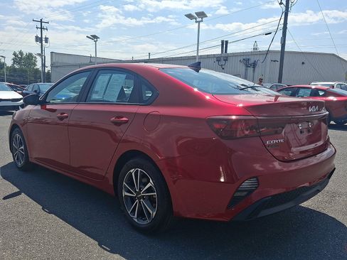 Used 2023 Kia Forte LXS w/ LXS Technology Package FWD image 6