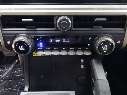 Used 2026 Toyota Tacoma 4x4 Double Cab Hybrid image 12
