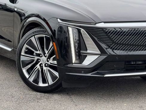 Certified 2024 Cadillac Lyriq Luxury w/ LPO, Floor Liner Package image 11