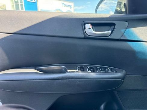 Used 2018 Kia Optima LX FWD image 21