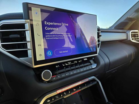 Certified 2025 Toyota Sequoia Platinum image 30