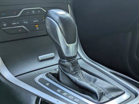 Used 2017 Ford Edge SEL w/ Equipment Group 201A AWD/4WD image 14