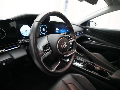 Used 2024 Hyundai Elantra Limited FWD image 8