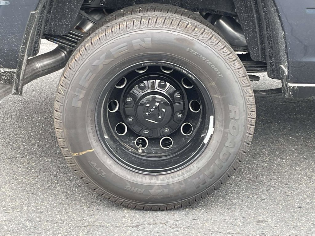 New 2026 RAM 3500 Big Horn AWD/4WD image 13