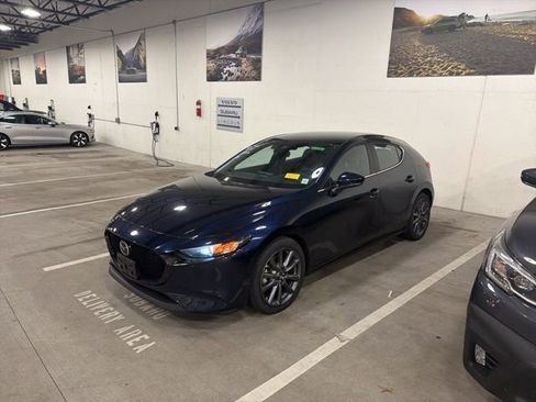 Used 2021 MAZDA MAZDA3 s image 2