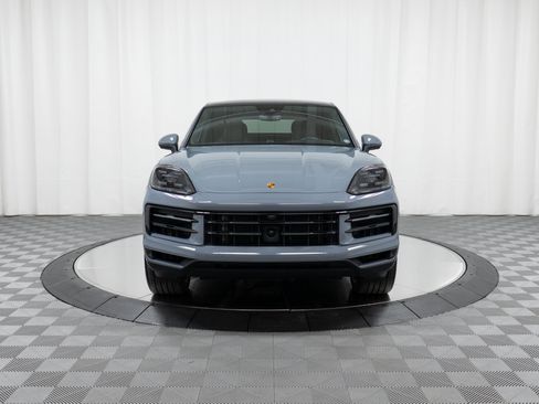Certified 2024 Porsche Cayenne Coupe AWD/4WD image 10